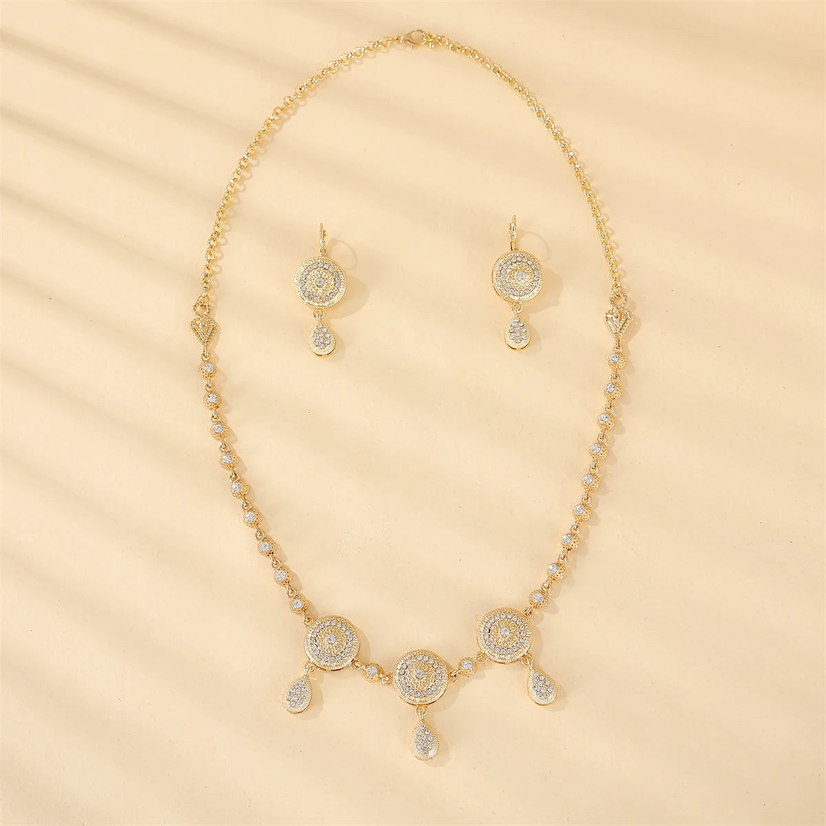 Fashionable and Elegant Ladies Jewelry