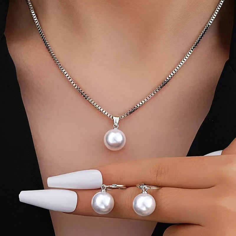 2 Pieces Of Round Pearl Jewelry